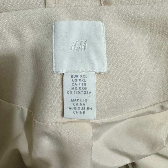 H&M Double Breasted Cream Coat. Size XXL. - Picture 10 of 13